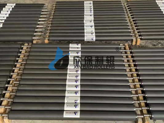 Fiziksel fabrikalarda yüksek kaliteli baskı makinesi kauçuk rulolarının büyük miktarları